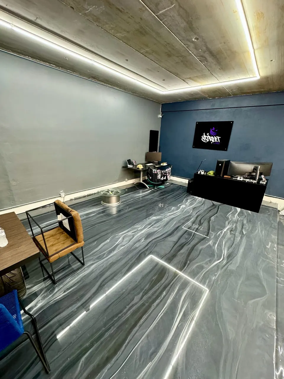 Epoxy floor installed by Miami Prime Epoxy — project 32